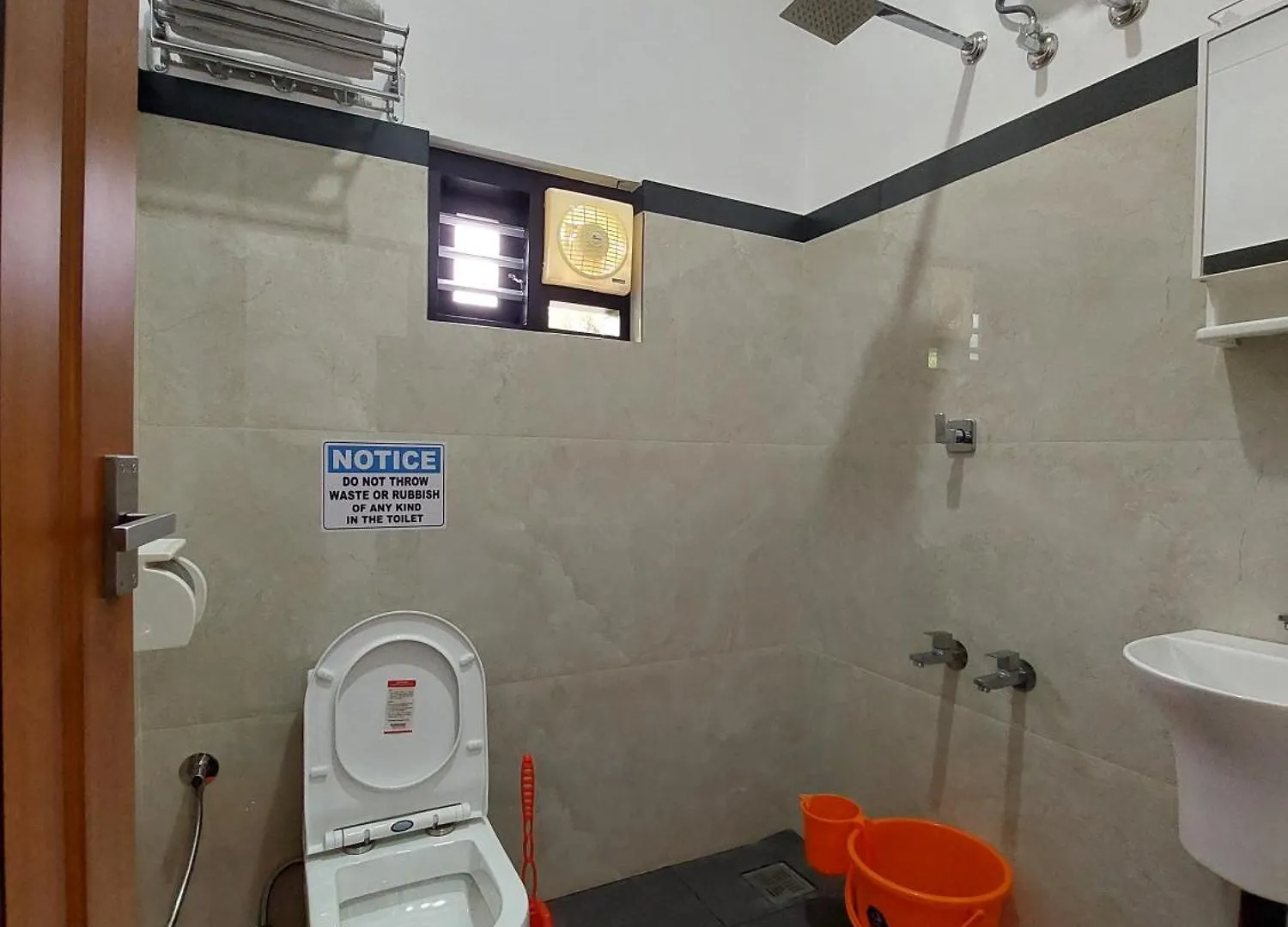 Achandy Arcade Kakkadampoyil Apartamento
