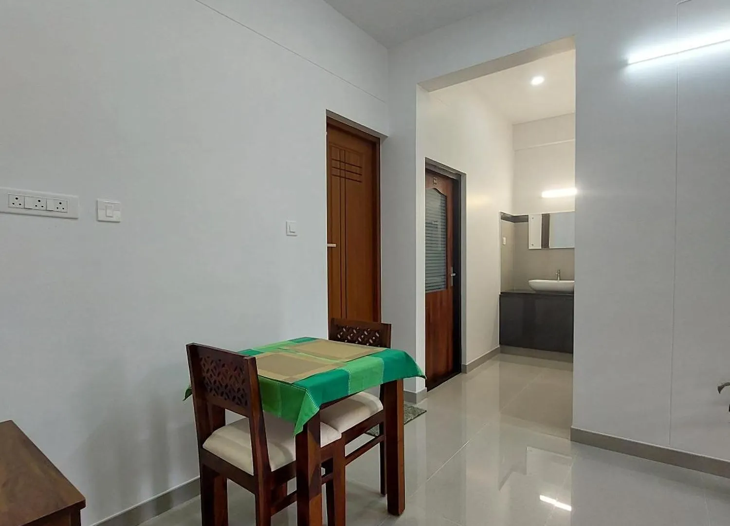 Achandy Arcade Kakkadampoyil Apartamento