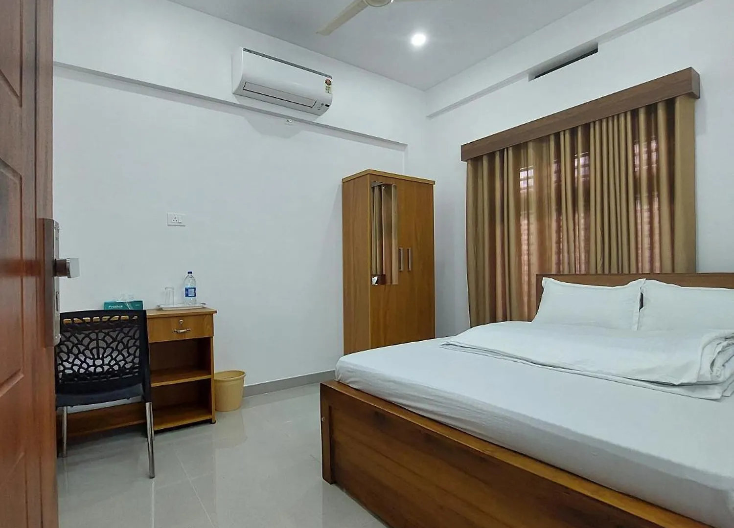 Apartment Achandy Arcade Kakkadampoyil